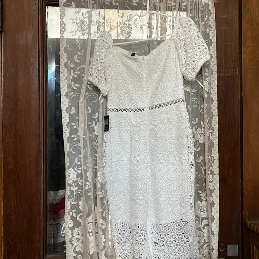 Brand new express, white summer dress crochet, / bridal shower size small - Picture 3 of 5